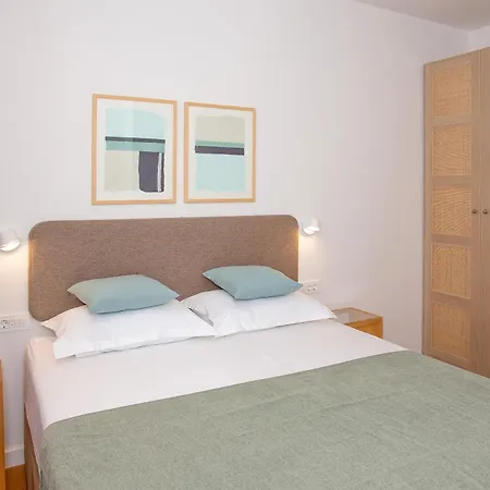 New Orange Boutique L *