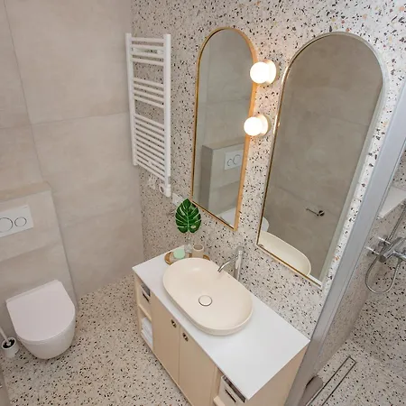 New Orange Boutique L Apartment
